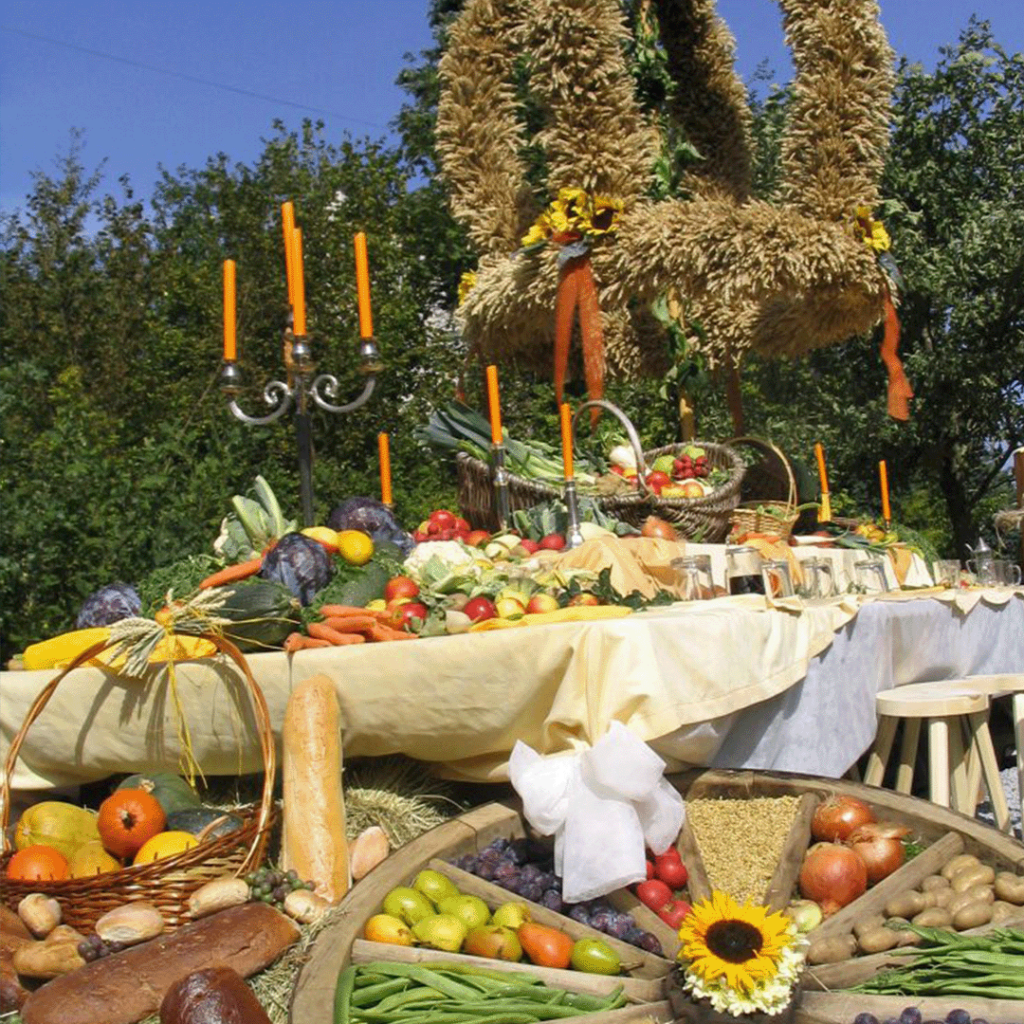 Obst und Gemüse beim Erntedankfest im Spargeldorf Scherlebeck mit Bauer Südfeld